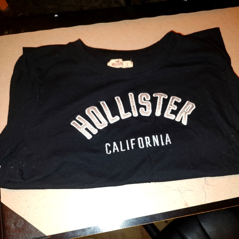 Hollister tshirts